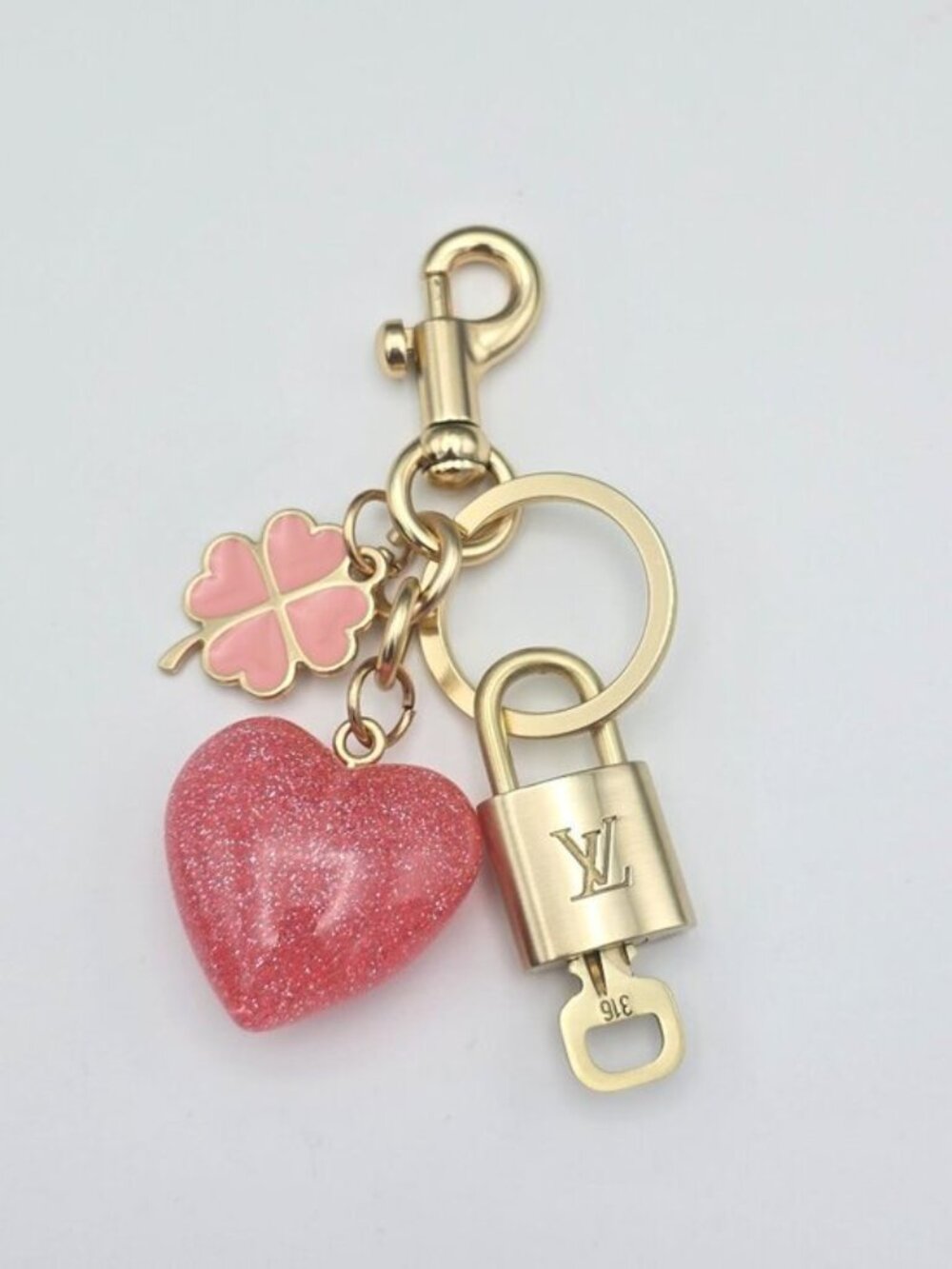 Authentic Louis Vuitton Gold Lock & Key ✨ Unbranded Heart Bag Charm Keychain - Picture 4 of 10